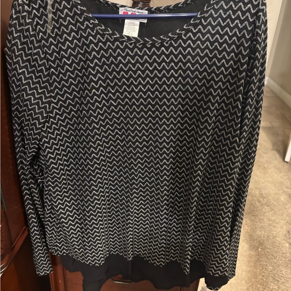 Three Pink Hearts Black & Silver Zigzag Crew Neck Blouse